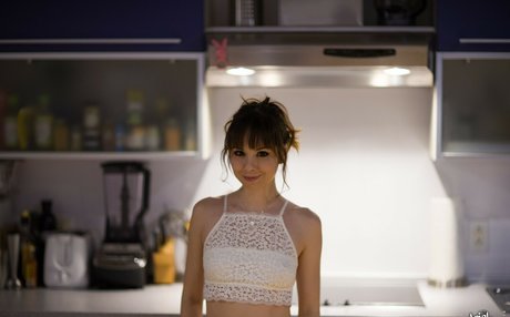 Ariel Rebel étoile adulte photos