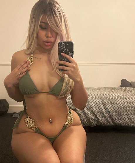 lesbiennes asiatiques onlyfans belle érotique image