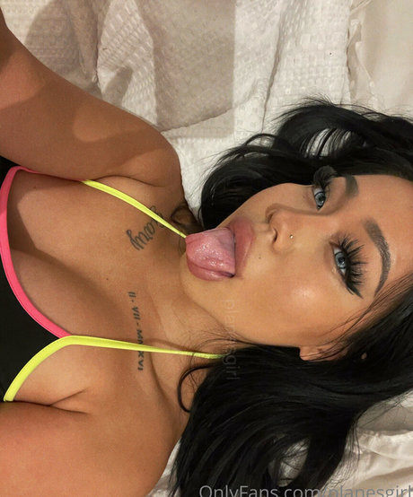 planesgirl art modèle galerie