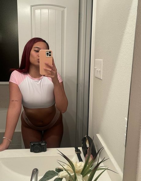 Regina Unite modèle sexy photos