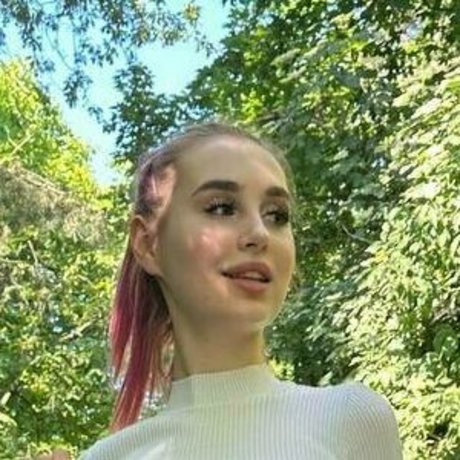 Alexa Lungu étoile nue photo