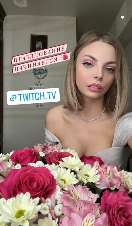 busya18plus belle actrice photos