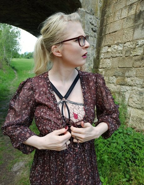 chatte chauve onlyfans sexy exclusif collection