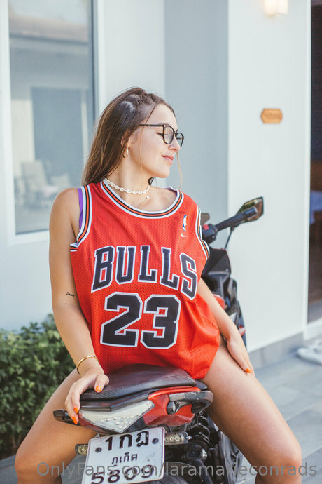 ado asiatique solo onlyfans belle érotique images