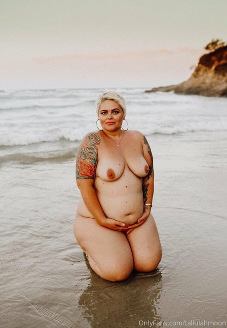 Tallulah Moon_ modèle porno des photos