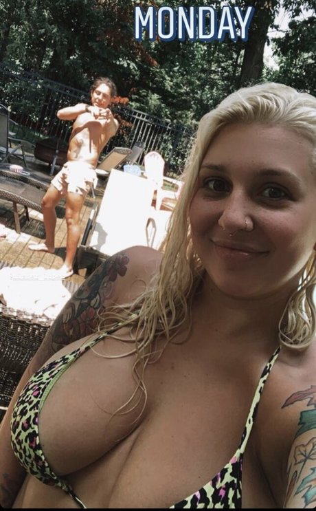 Autumn Moretti joli modèle galeries