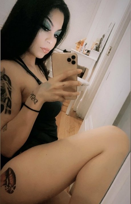 venuschula modèle nu photo