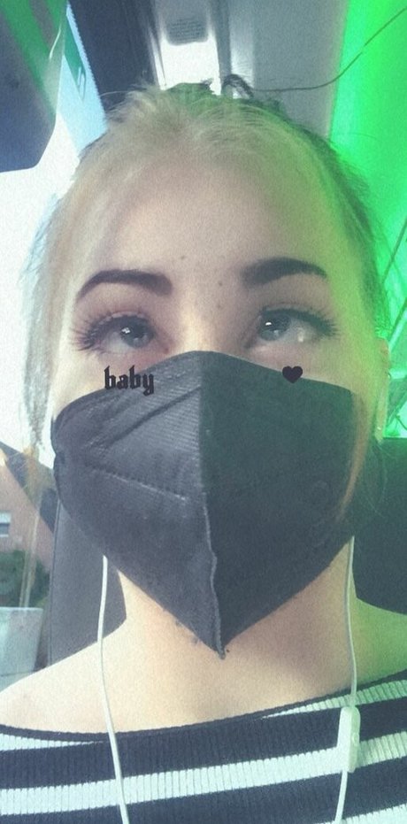 Emily Erdbeer modèle meilleur photos