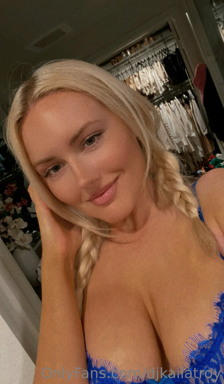 Djkailatroy beau modèle images