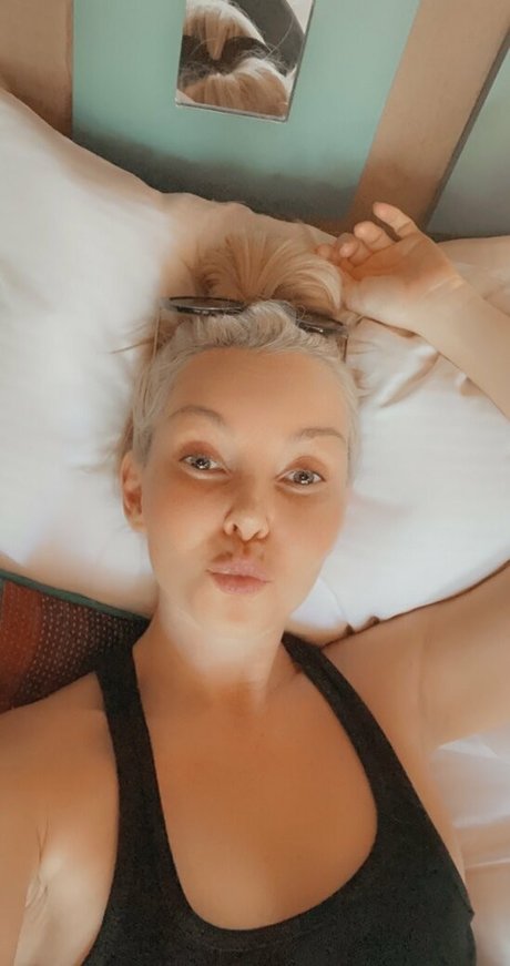 aaliyahlove modèle de sexe img