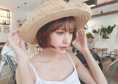 pingpinggg2011 actrice érotique img