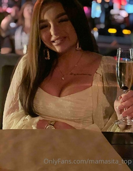 mamasita top modèle nu photos