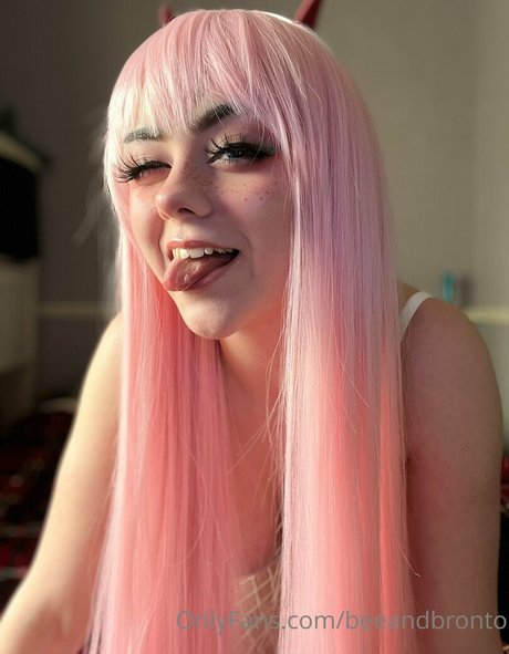 beeandbronto jolie actrice des photos