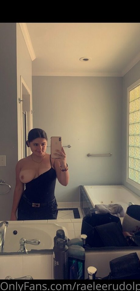 Raelee Rudolph actrice de nus img