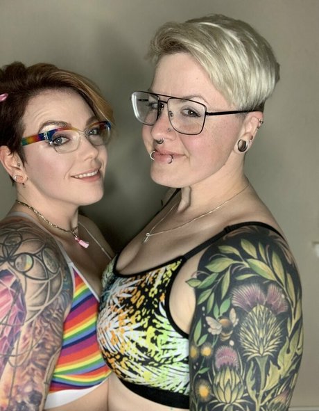 fans de femmes uniquement nu meilleur image