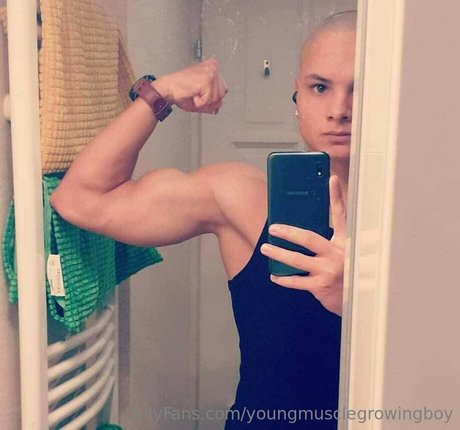 youngmusclegrowingboy belle star du porno archive