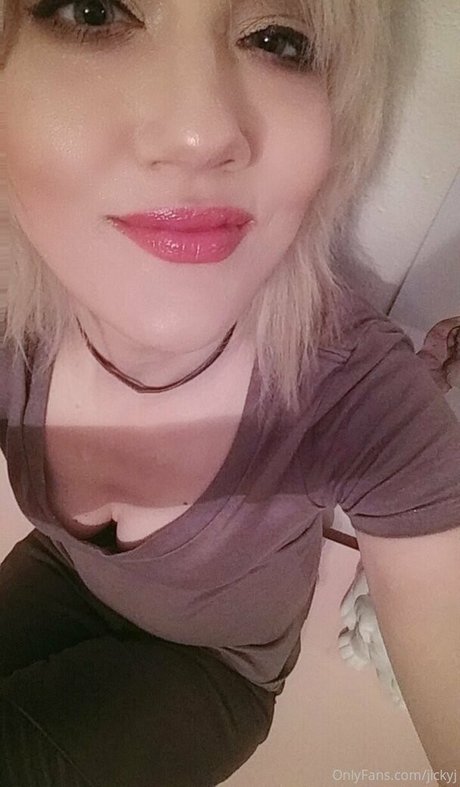 jickyj star du porno gratuit img