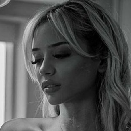 Dulcinea_ joli modèle des photos