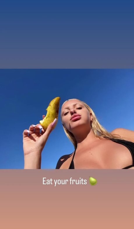 Alexandra Stan beau modèle photos