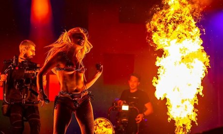 Alexandra Stan actrice libre collection