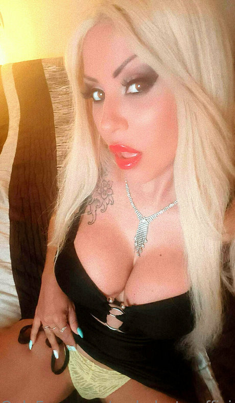 melodystarofficial modèle porno archive