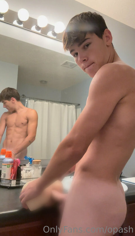 opash actrice nue galeries