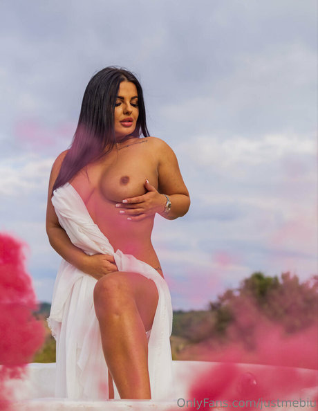 Justmebiu xxx star du porno photos