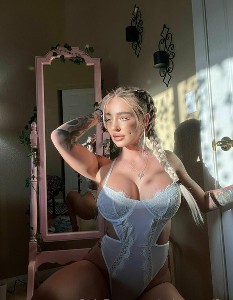 ashleywolfxo mannequin galeries