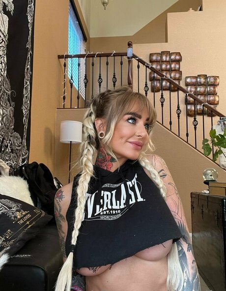 ashleywolfxo actrice adulte galeries