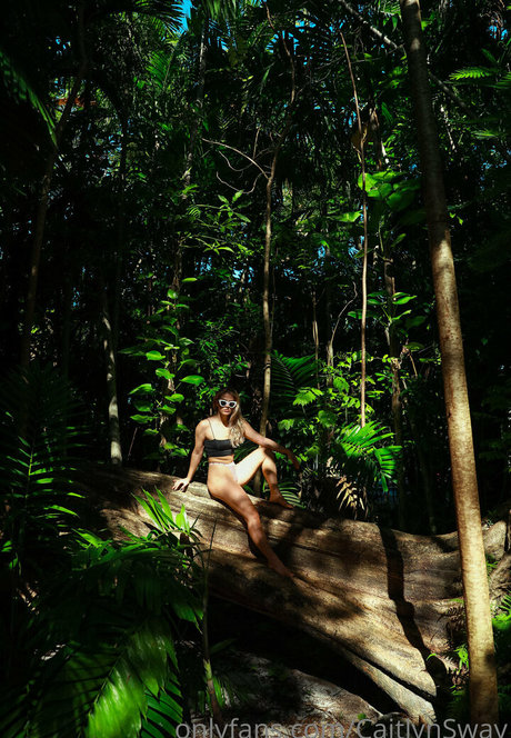 caitlynswayfree star du porno chaud image