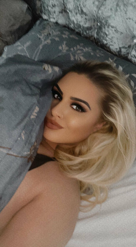 Maci Carter modèle de sexe archive