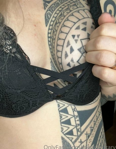 misscontrary free actrice adulte photo