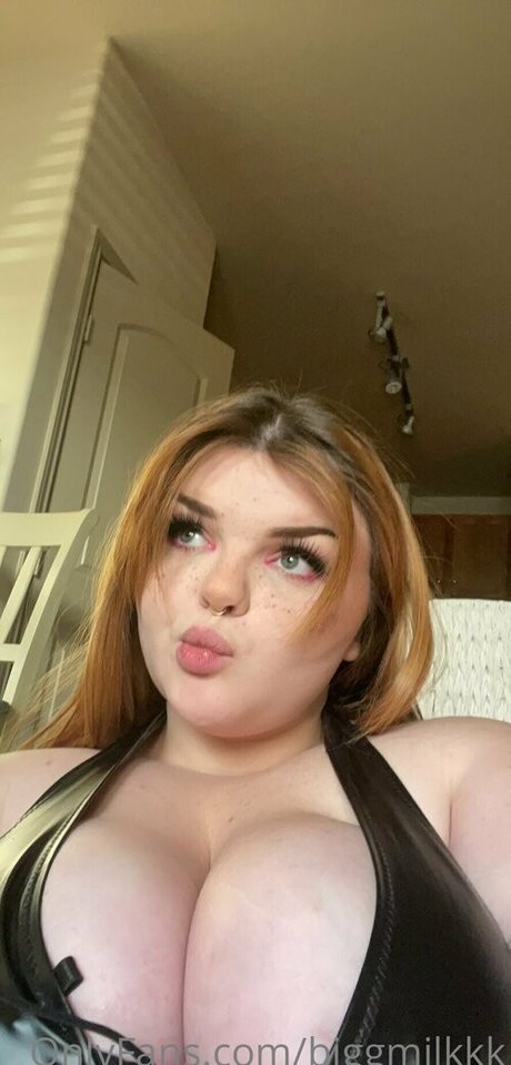 biggmilkkk star du porno érotique image