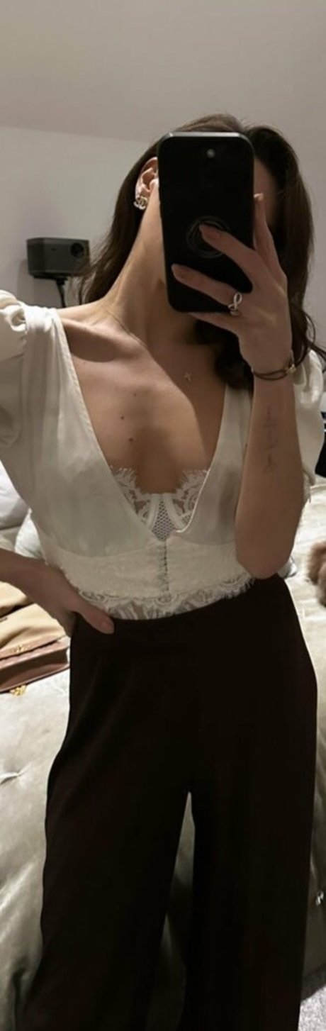 Faye Brookes xxx étoile photos