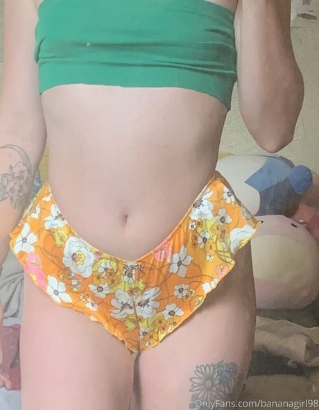 bananagirl98 modèle érotique collection