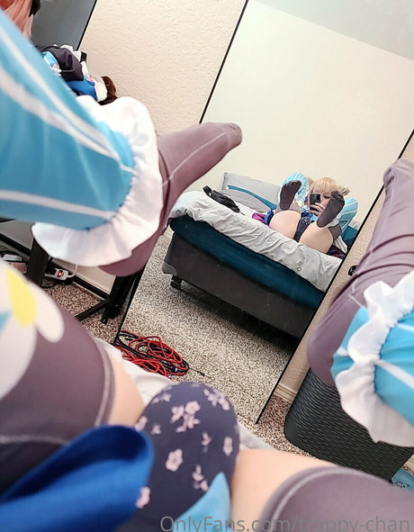 manger uniquement des fans nue en haute qualité photos