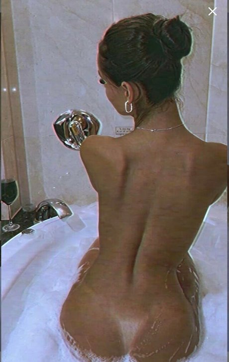 Sineeaadd modèles nus images