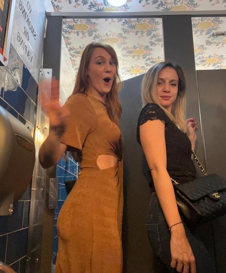 orgie lesbienne onlyfans assez chaud img