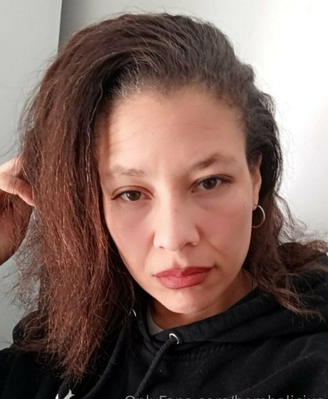 bombalicius actrice libre des photos