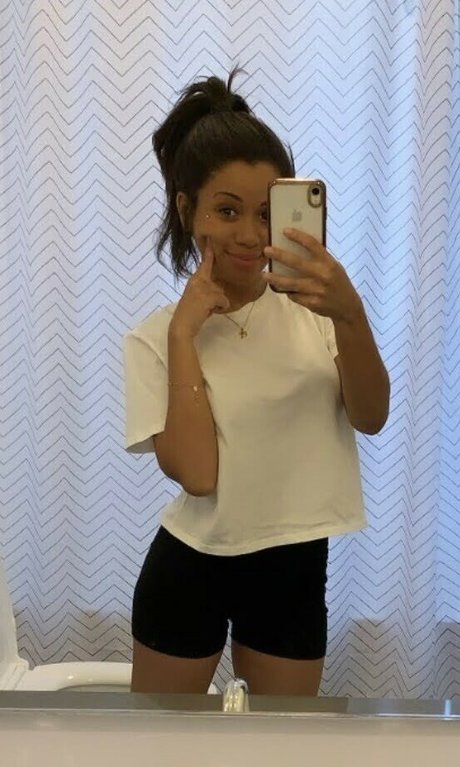 gros seins maigres onlyfans chaud érotique img