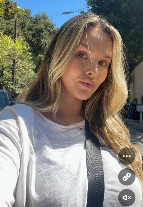 Kinsey Wolanski étoile sexy collection