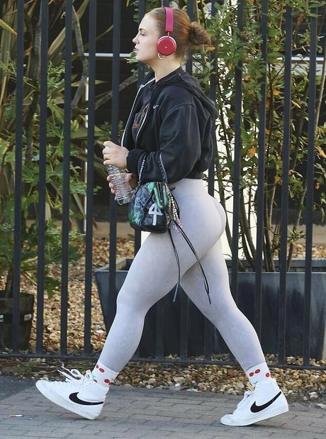 orgie lesbienne onlyfans beau haut collection