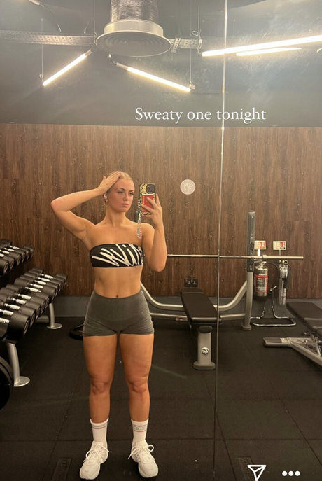 tabou onlyfans sexy belle archive