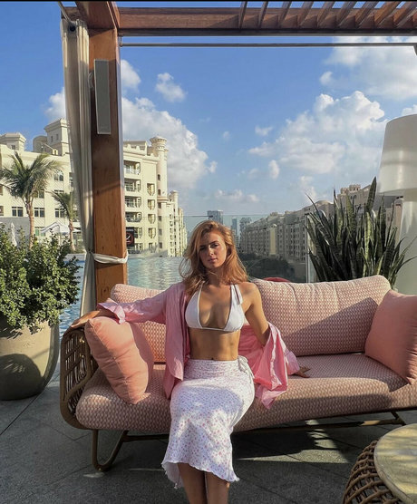 mamelons gonflés onlyfans chaud adulte galeries