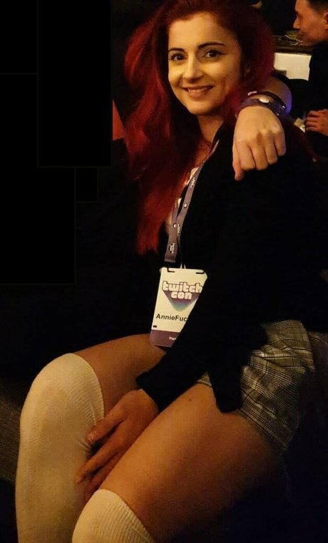 AnnieFuchsia meilleure actrice photos