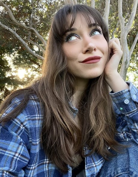 Ayytrae actrice libre img