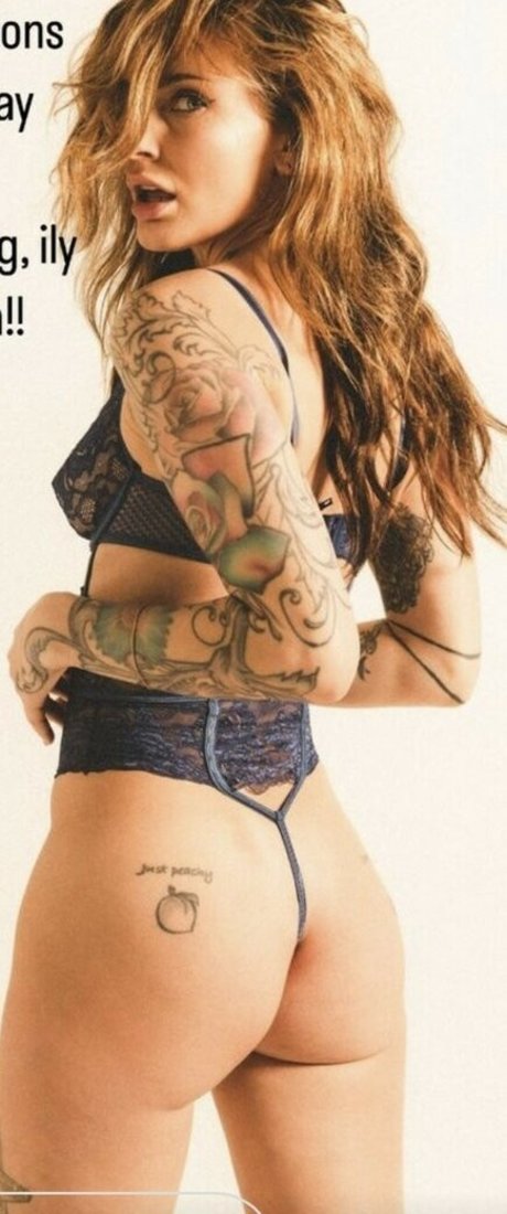 Strawbritty actrice nue archive