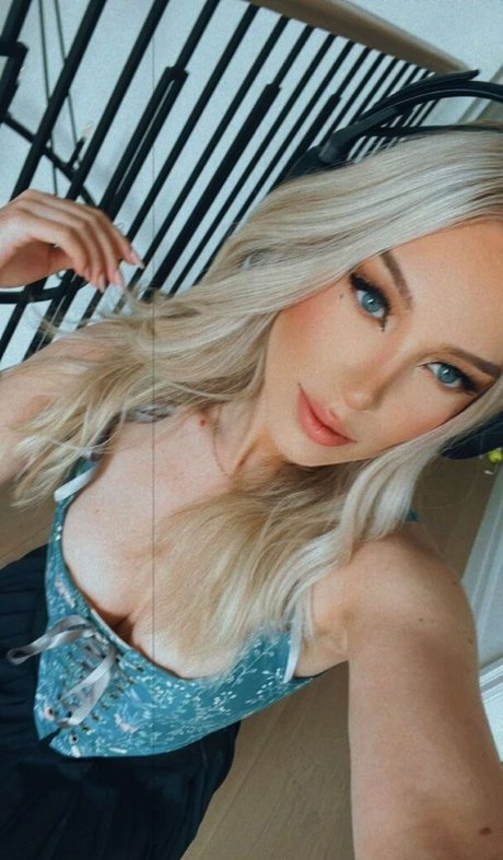 Emerome star du porno gratuit image