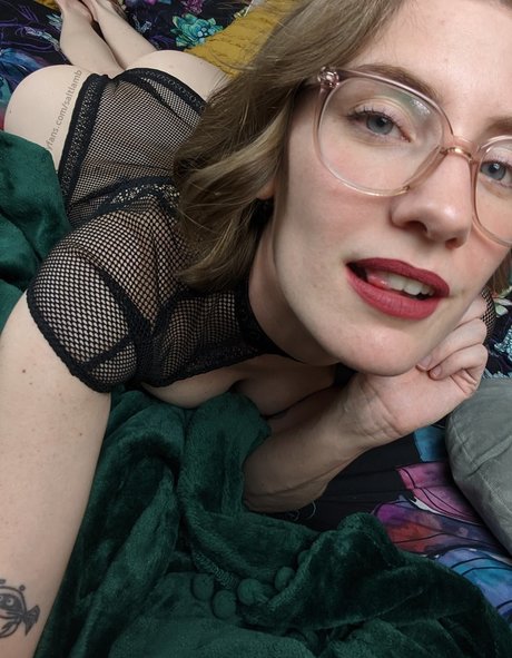 Emma Ruby actrice pornographique galeries