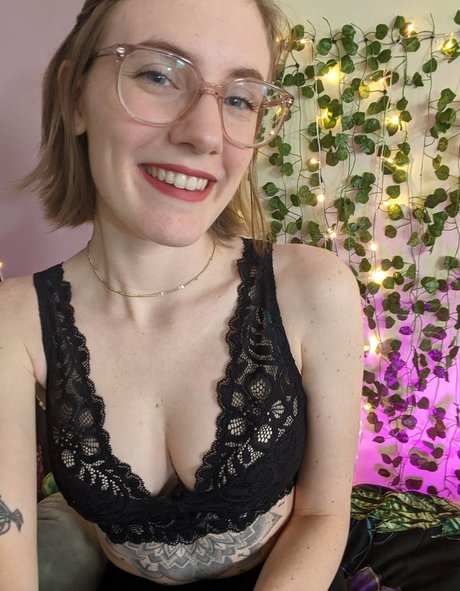 Emma Ruby star du porno sexy image